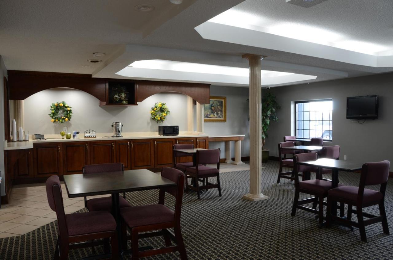 Gateway Inn Кларксвилл Экстерьер фото