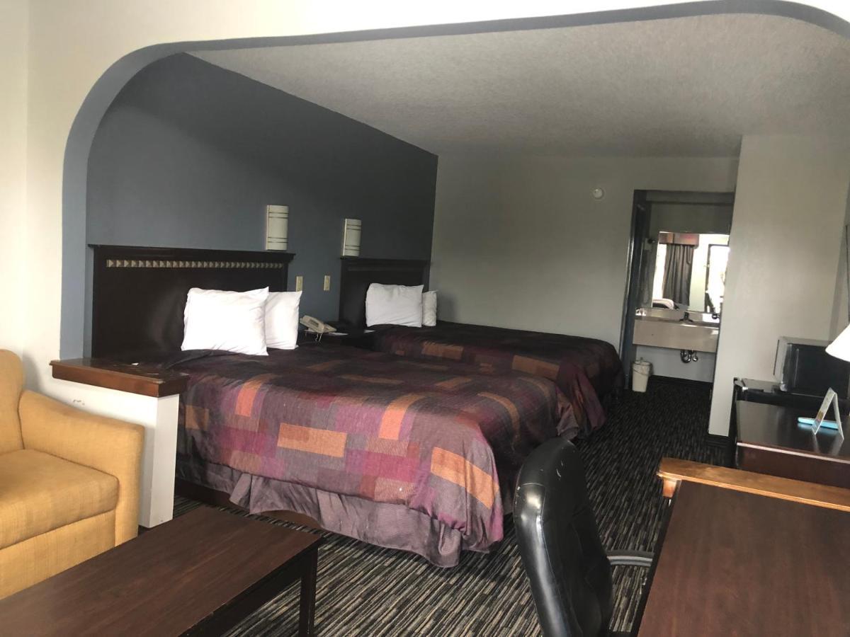 Gateway Inn Кларксвилл Экстерьер фото