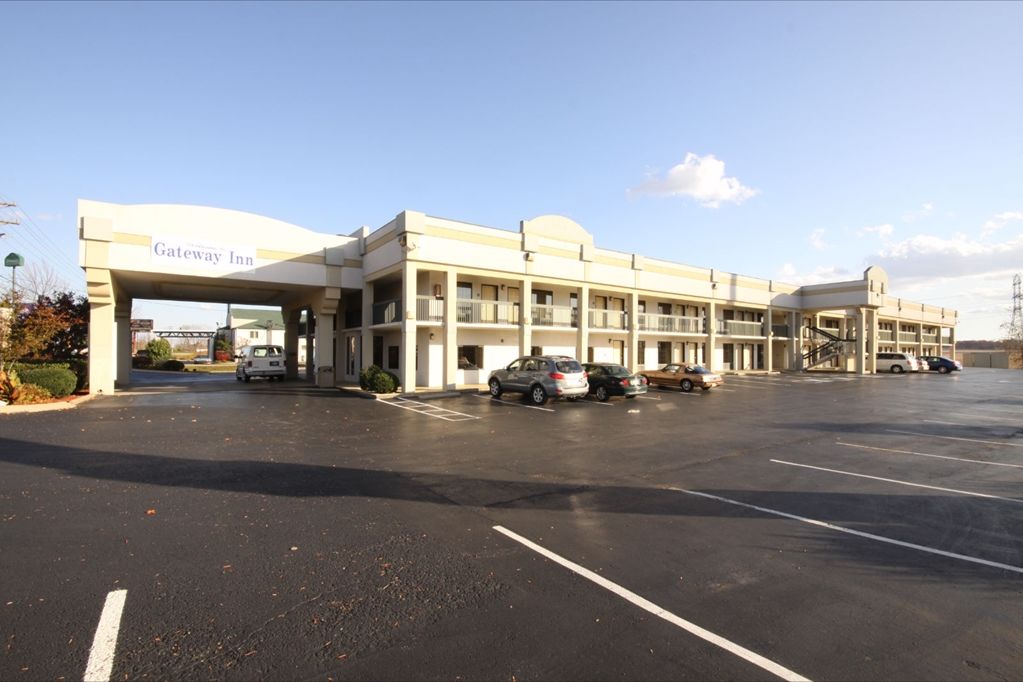 Gateway Inn Кларксвилл Экстерьер фото